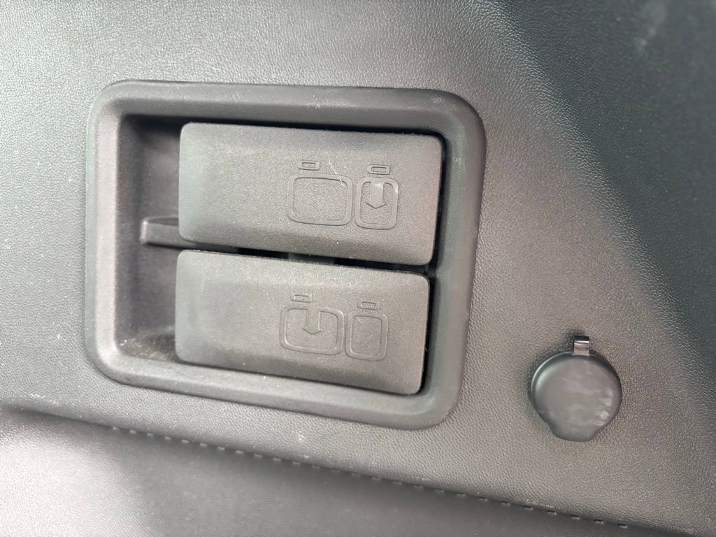 Used 2022 GMC Terrain SLT w/ Elevation Edition image 27