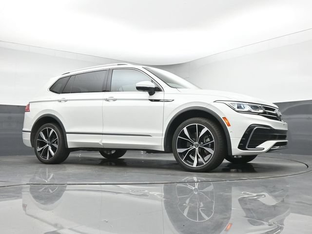 Used 2022 Volkswagen Tiguan SEL R-Line AWD/4WD image 10