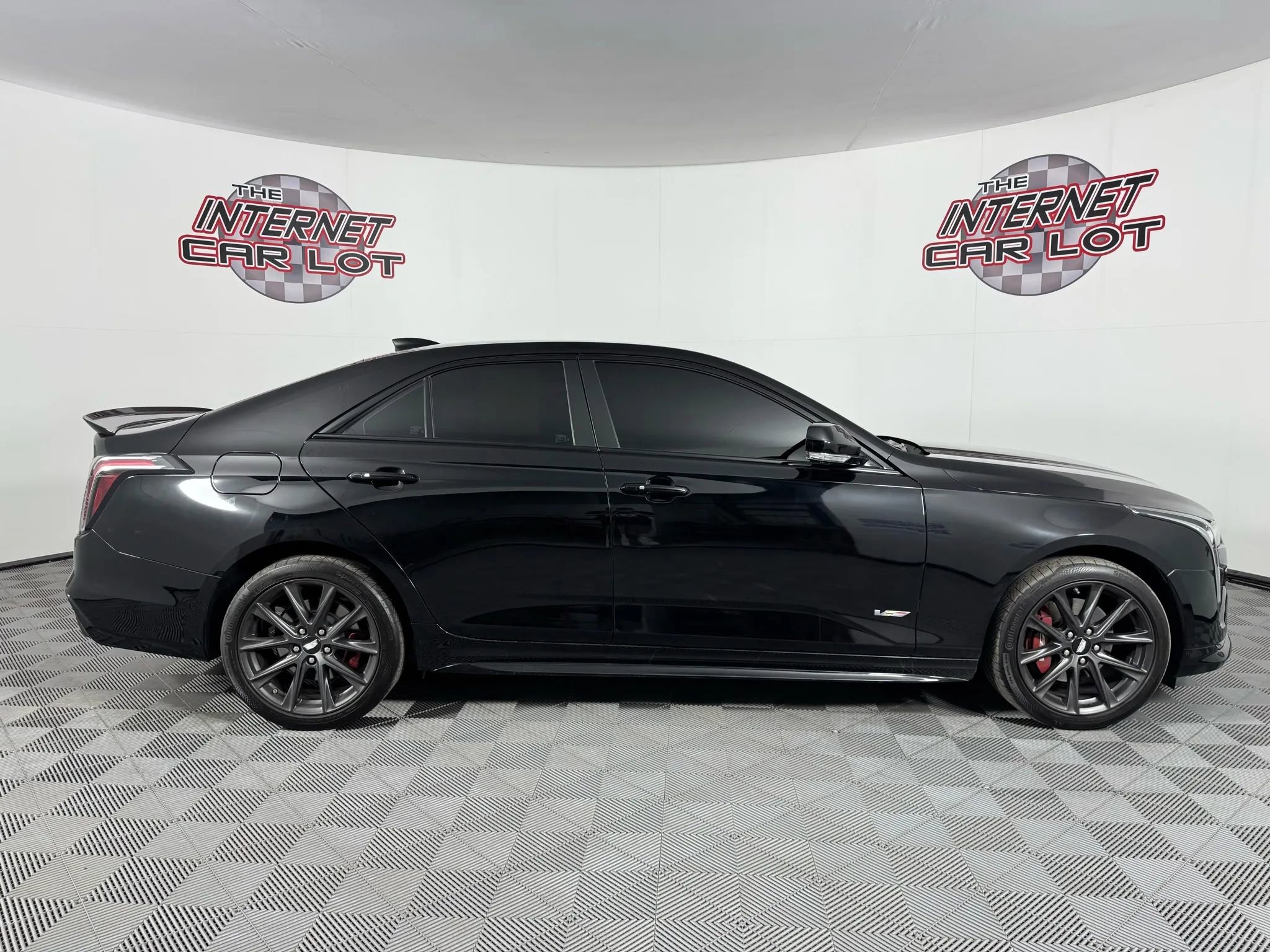 Used 2025 Cadillac CT4 V w/ Technology Package image 8