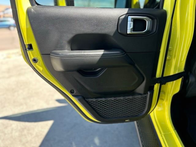 Used 2022 Jeep Wrangler Unlimited Sahara w/ LED Lighting Group AWD/4WD image 28