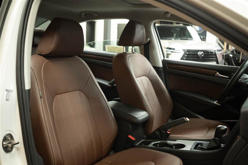 Used 2020 Volkswagen Passat 2.0T SEL image 15