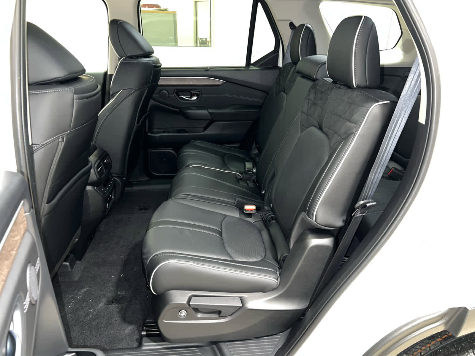 New 2026 Honda Pilot Elite image 14