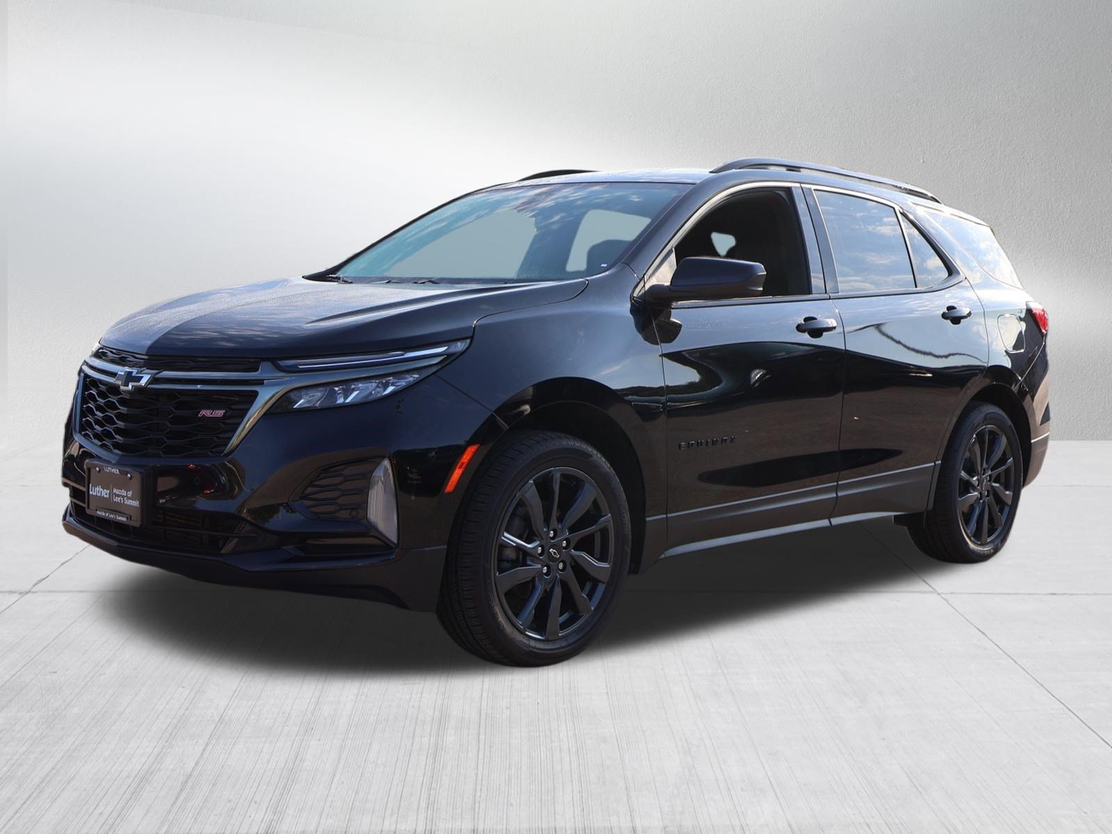 Used 2023 Chevrolet Equinox RS w/ LPO, Floor Liner Package AWD/4WD image 3