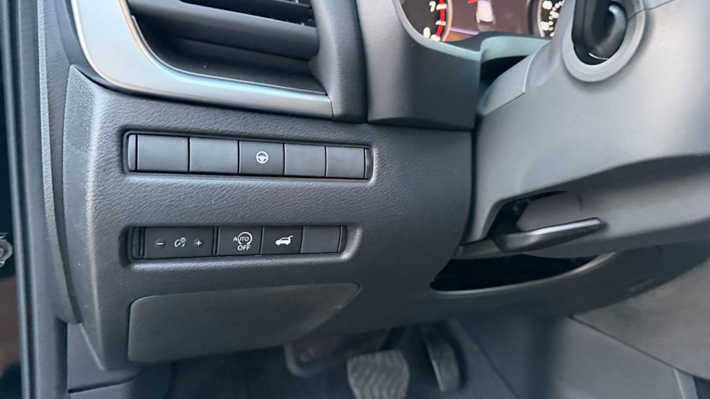 New 2026 Nissan Rogue SV image 18