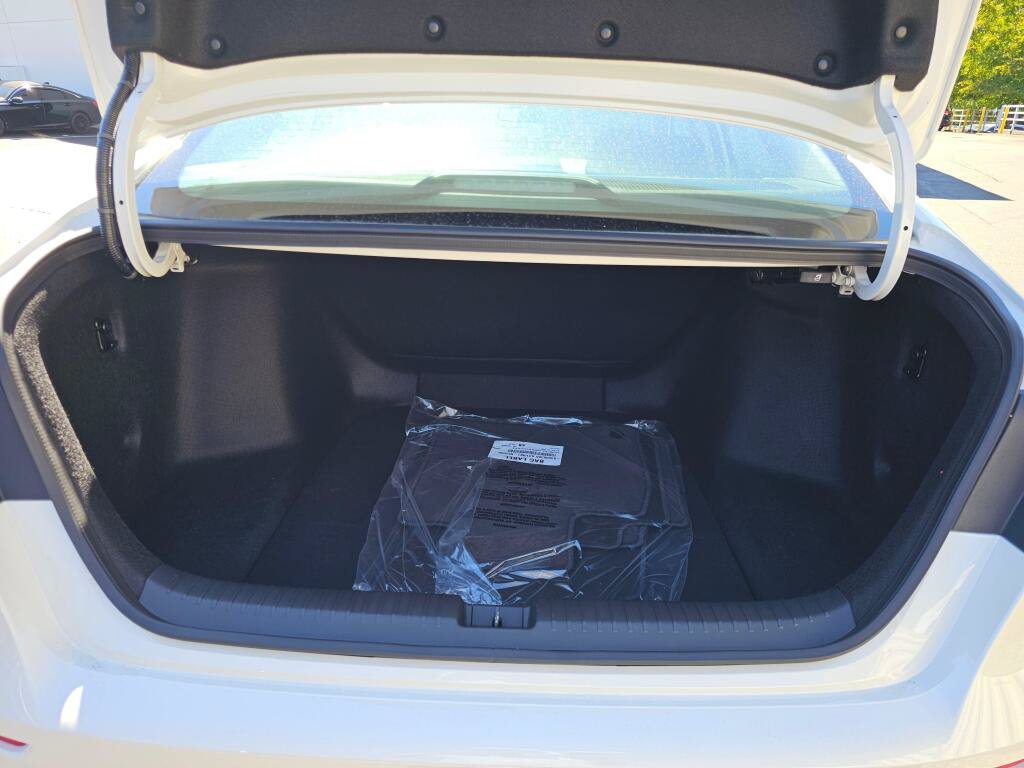 New 2026 Honda Accord LX image 18