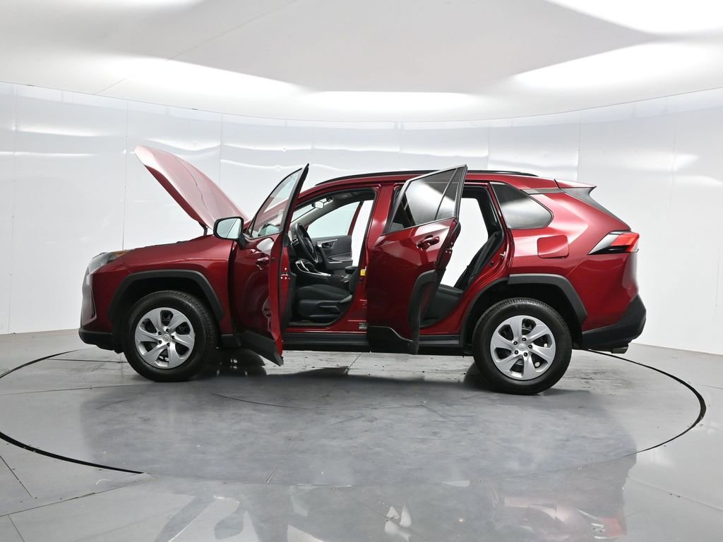 Used 2021 Toyota RAV4 LE w/ Carpet Mat Package (TMS) FWD image 37