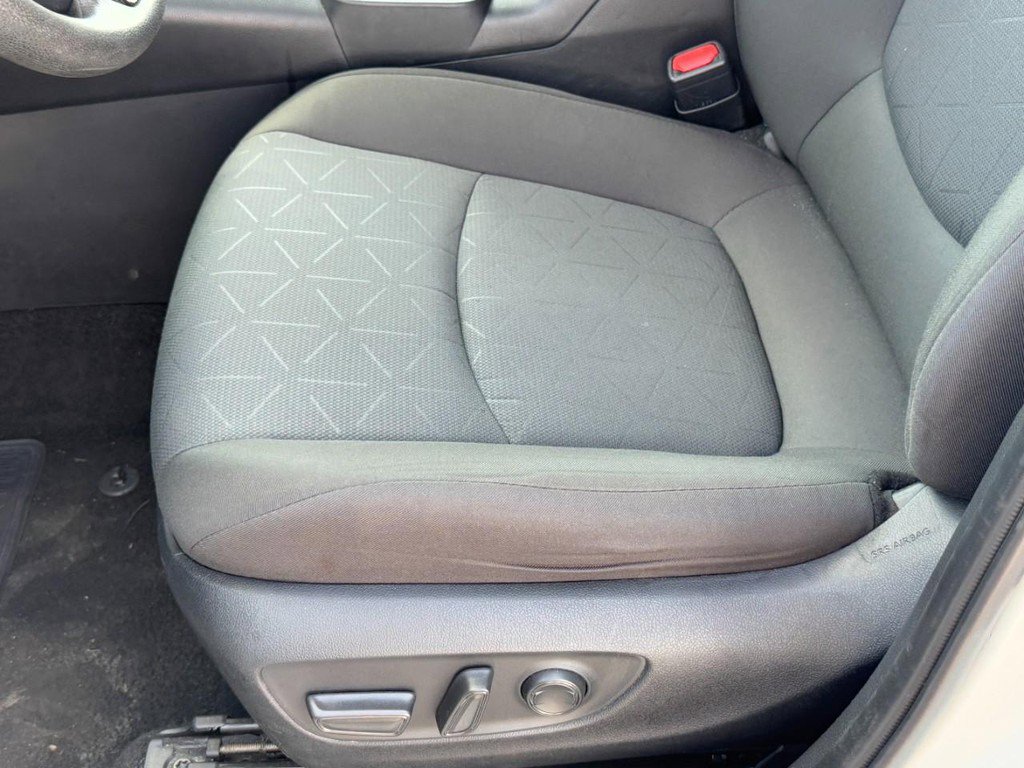Used 2024 Toyota RAV4 XLE FWD image 24