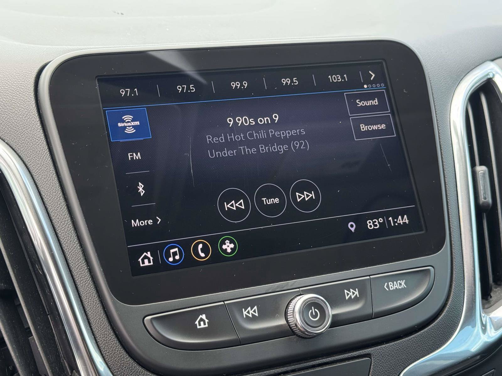 Used 2020 Chevrolet Equinox Premier AWD/4WD image 4