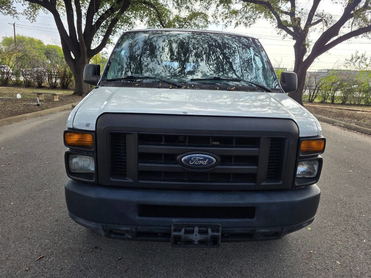 Used 2011 Ford E-150 and Econoline 150 w/ PWR Group image 4