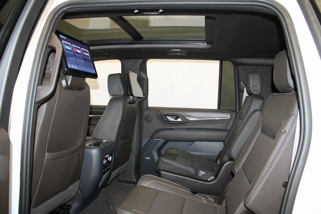 Used 2024 GMC Yukon XL Denali w/ Denali Reserve Package image 8