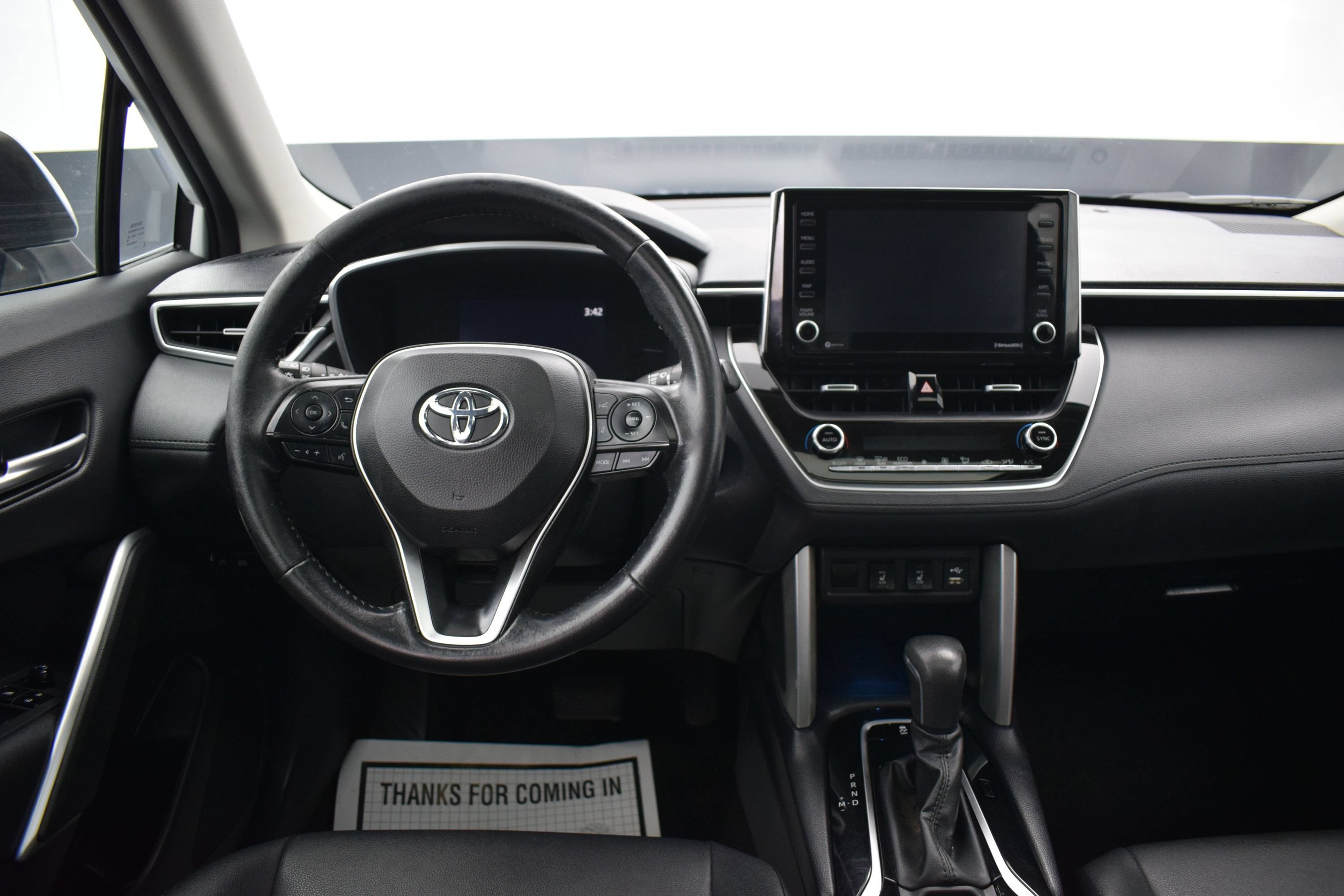 Used 2022 Toyota Corolla Cross XLE w/ Convenience Package AWD/4WD image 15