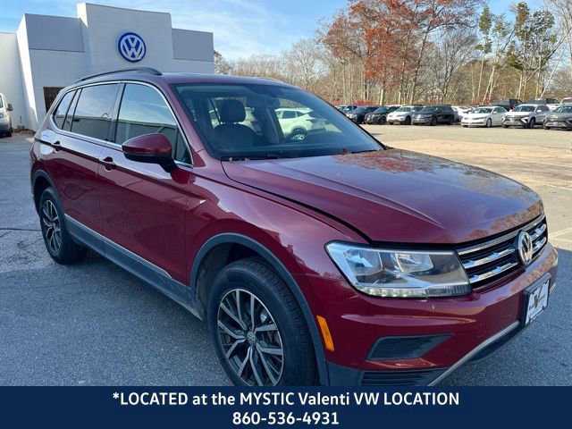 Certified 2020 Volkswagen Tiguan SE w/ Panoramic Sunroof Package image 4