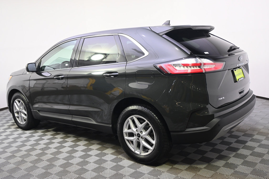 Used 2023 Ford Edge SEL w/ Convenience Package AWD/4WD image 3