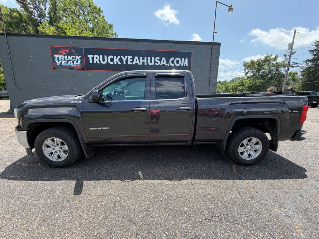 Used 2016 GMC Sierra 1500 SLE w/ SLE Value Package AWD/4WD image 2