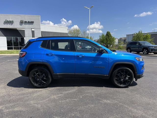 New 2026 Jeep Compass Latitude AWD/4WD image 10