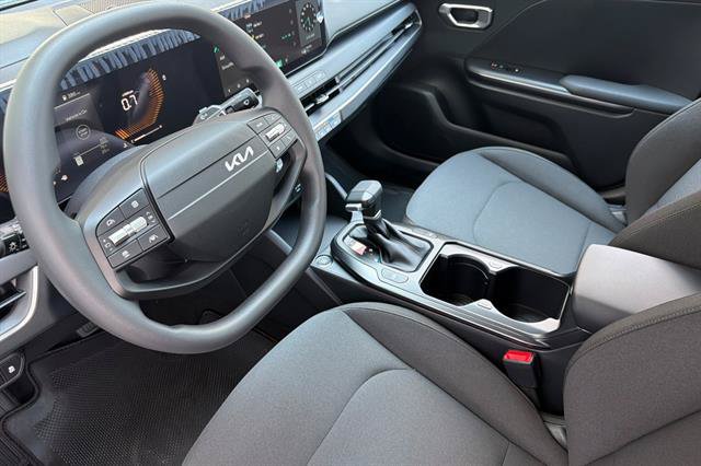 New 2026 Kia K4 FWD image 10