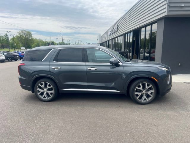 Used 2022 Hyundai Palisade Limited w/ Winter Package AWD/4WD image 2