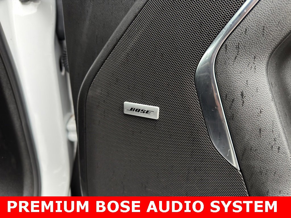 Used 2024 GMC Yukon SLT image 3