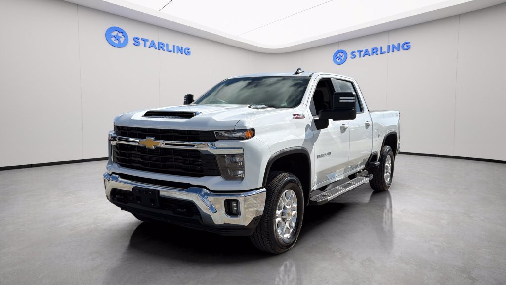 Certified 2026 Chevrolet Silverado 2500 LT AWD/4WD image 2