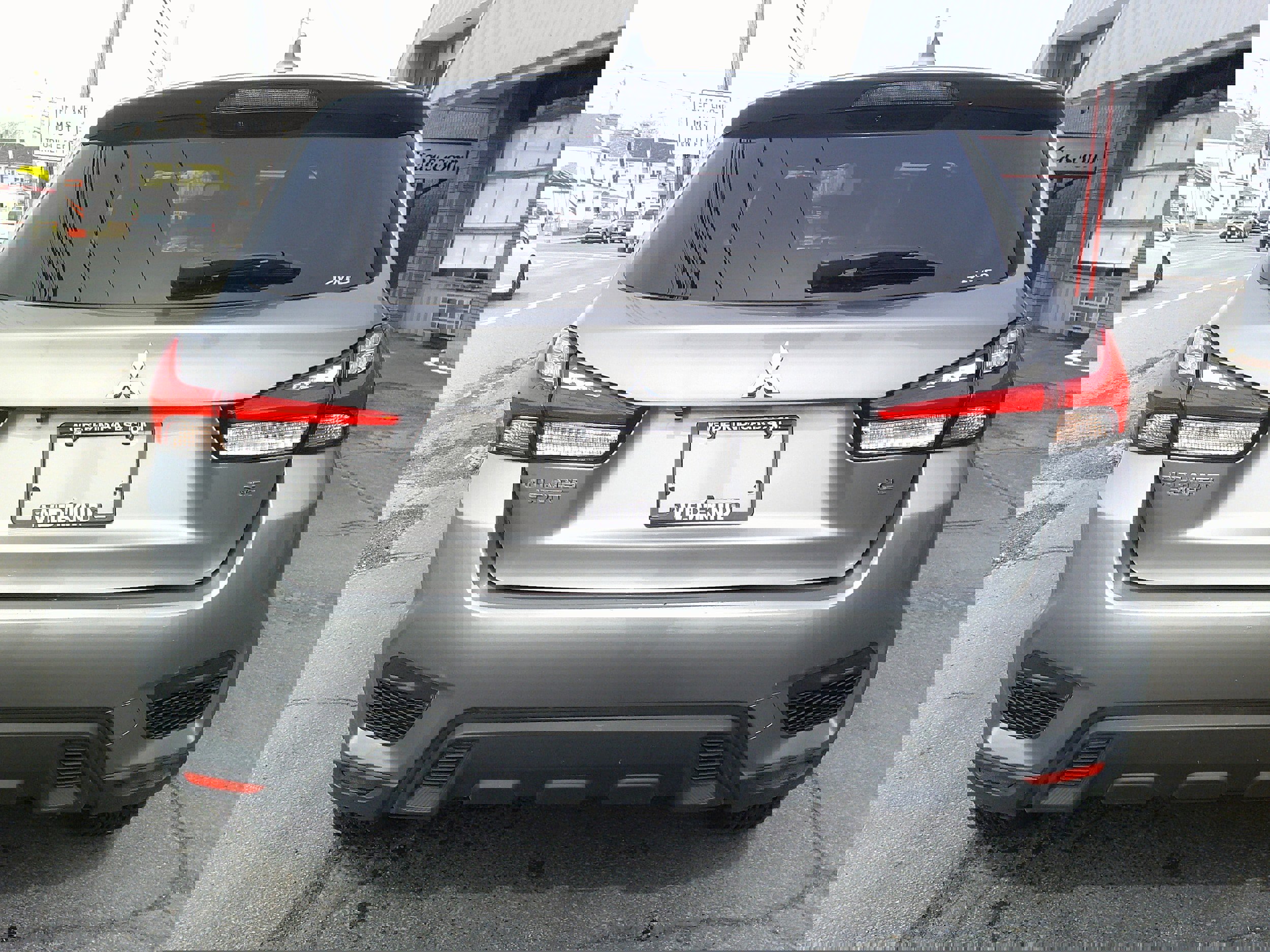 Used 2021 Mitsubishi Outlander Sport SE image 4