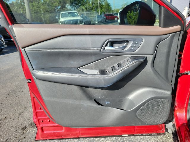 Used 2023 Nissan Rogue SL FWD image 19