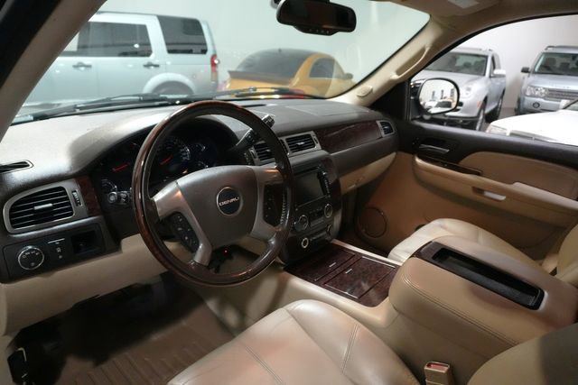 Used 2008 GMC Yukon XL Denali AWD/4WD image 16