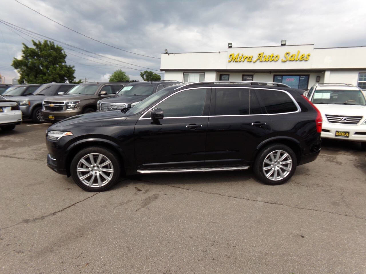 Used 2016 Volvo XC90 T6 Momentum w/ Momentum Plus Package image 57