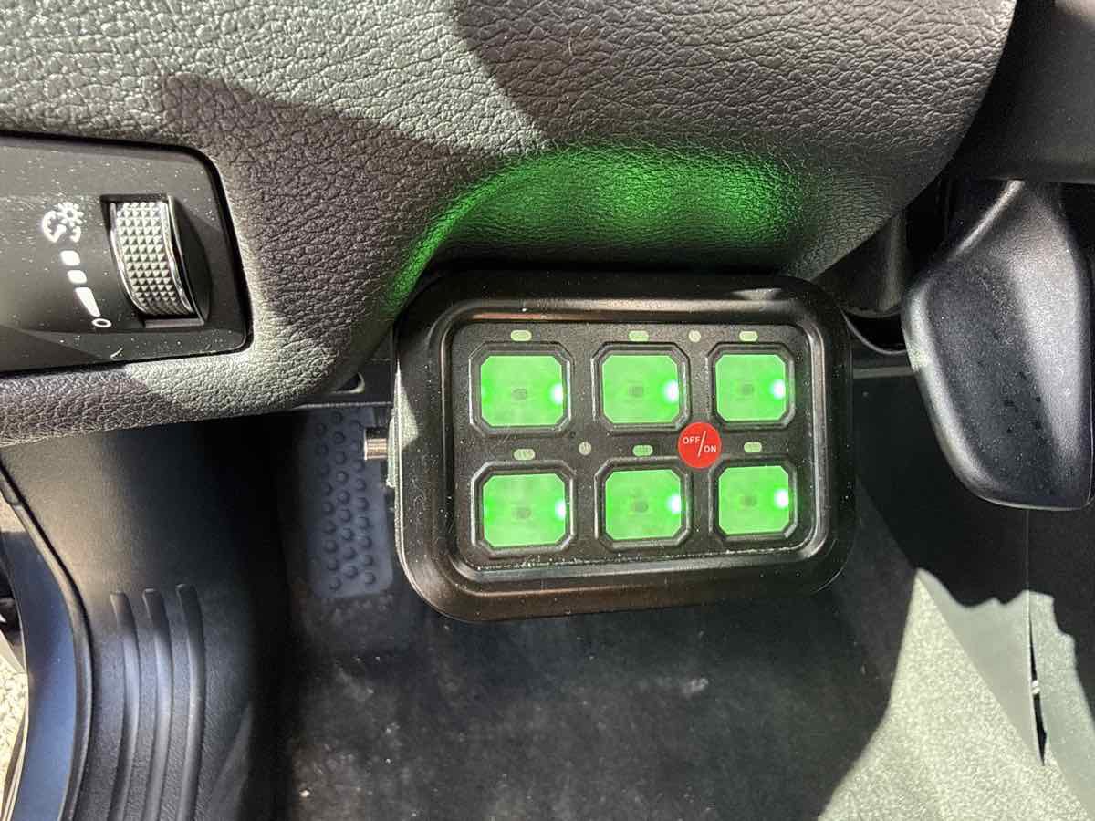 Used 2020 Jeep Cherokee Latitude FWD image 26