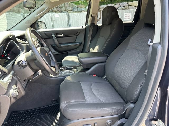 Used 2017 Chevrolet Traverse LT w/ Style and Technology Package AWD/4WD image 11