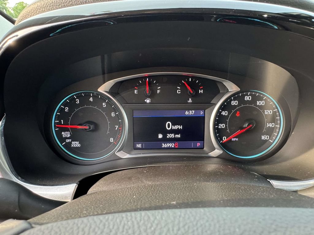 Used 2021 Chevrolet Traverse LT AWD/4WD image 28