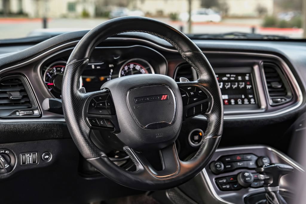 Used 2018 Dodge Challenger R/T image 13
