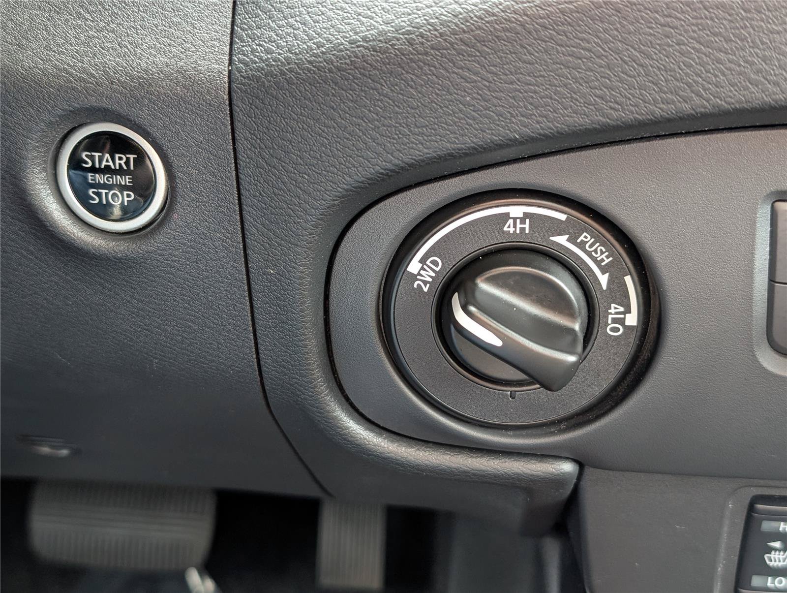 Used 2023 Nissan Frontier PRO-4X w/ Pro-4X Premium Package AWD/4WD image 28