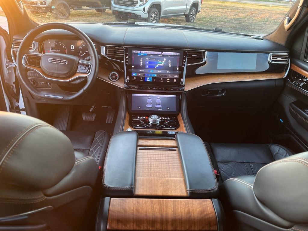 Used 2024 Jeep Grand Wagoneer L Series III image 15