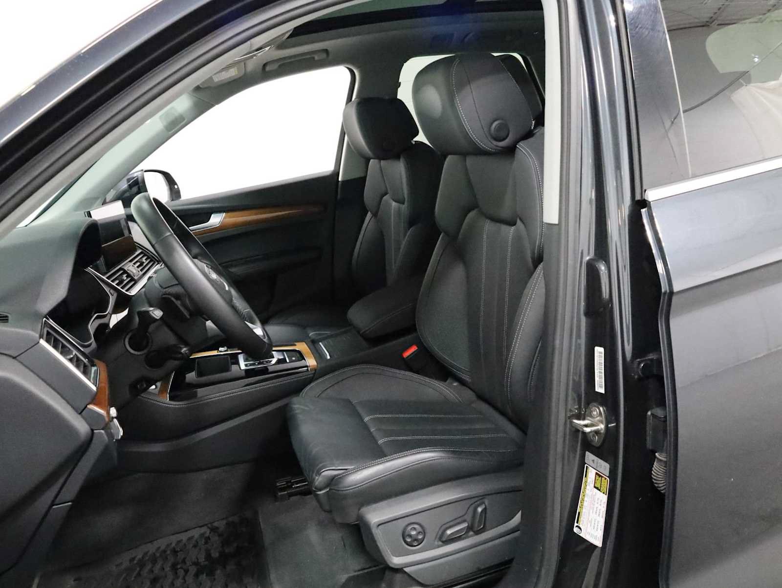 Used 2021 Audi Q5 Prestige w/ Prestige Package AWD/4WD image 5