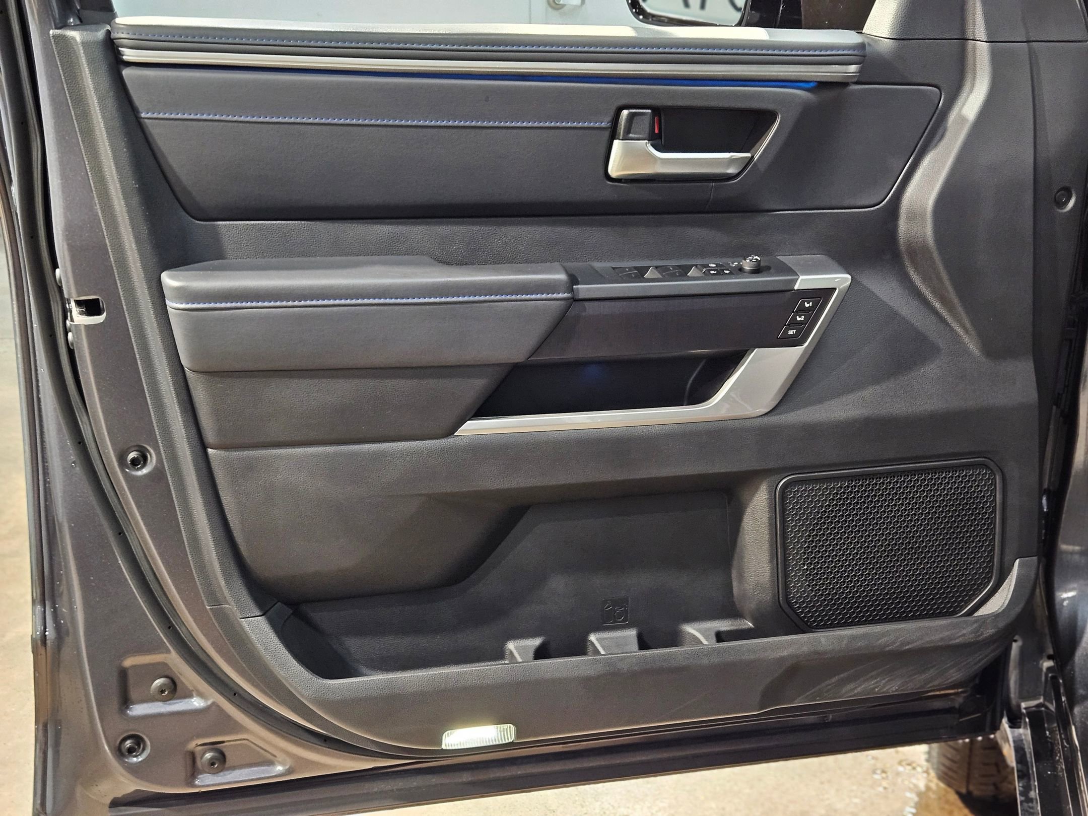 Used 2022 Toyota Tundra Platinum image 20