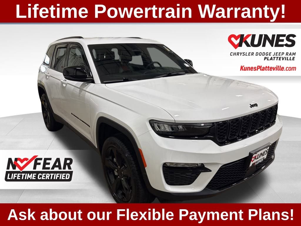 Used 2025 Jeep Grand Cherokee Limited w/ Black Appearance Package image 13