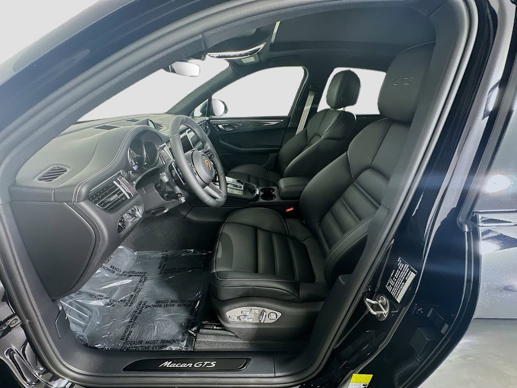 New 2026 Porsche Macan GTS AWD/4WD image 5