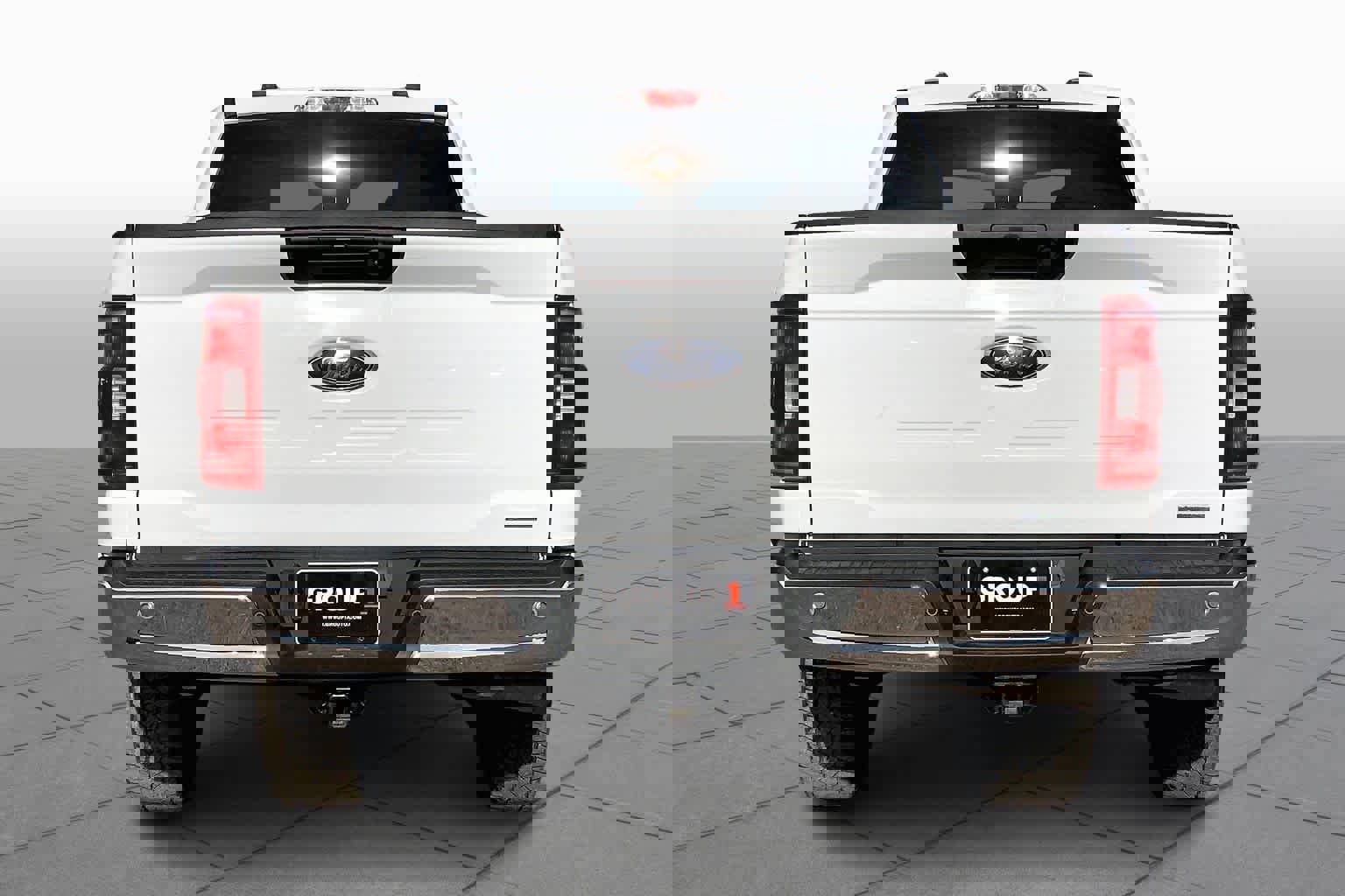 Used 2023 Ford F150 XLT w/ Trailer Tow Package image 5