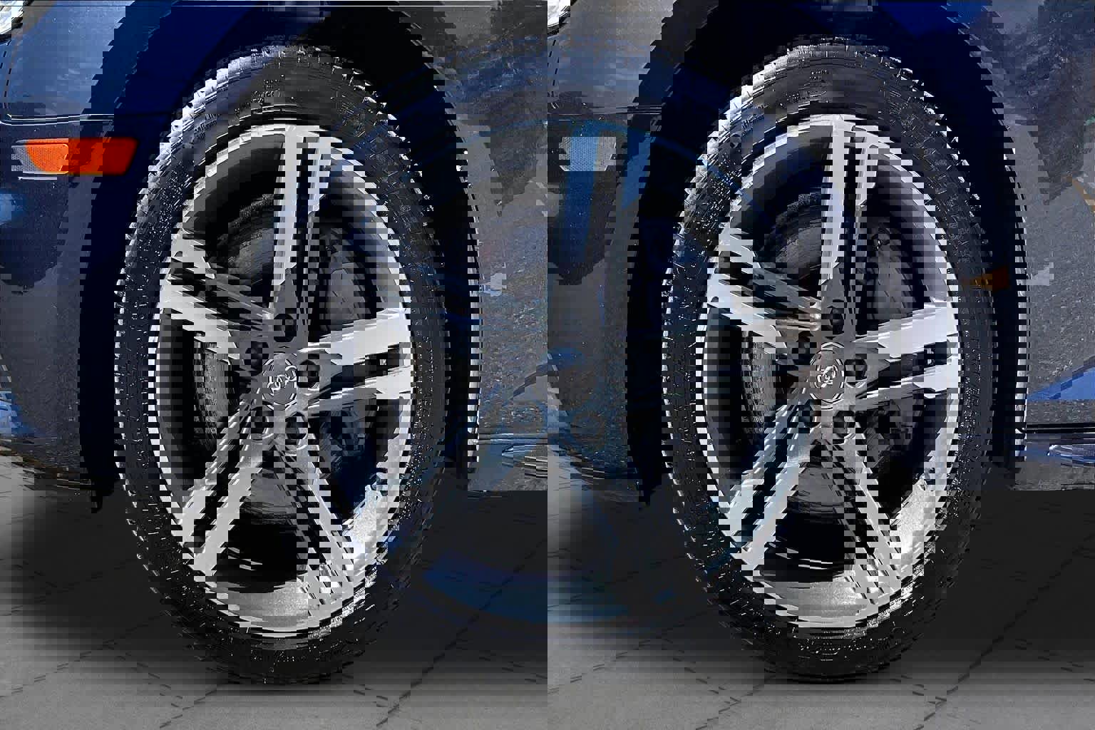 Used 2017 Audi A4 2.0T Premium Plus w/ Premium Plus Package image 11