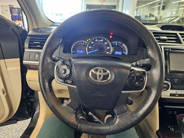 Used 2013 Toyota Camry XLE FWD image 11
