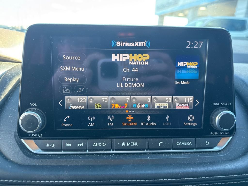 Used 2023 Nissan Rogue SV image 23