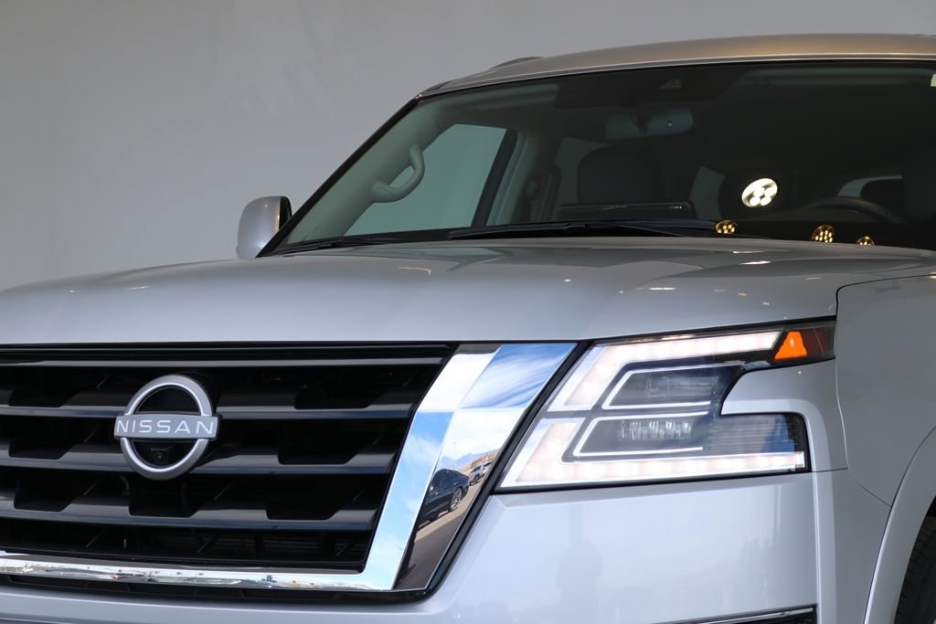 Used 2024 Nissan Armada SL image 11