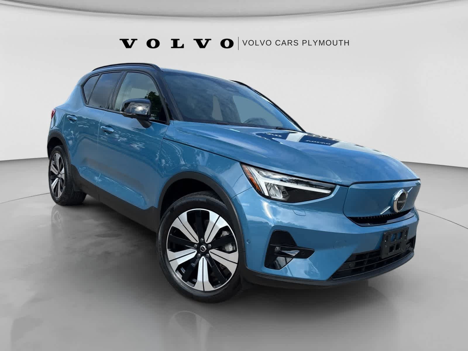Used 2023 Volvo XC40 Recharge Plus w/ Protection Package Premier AWD/4WD image 1