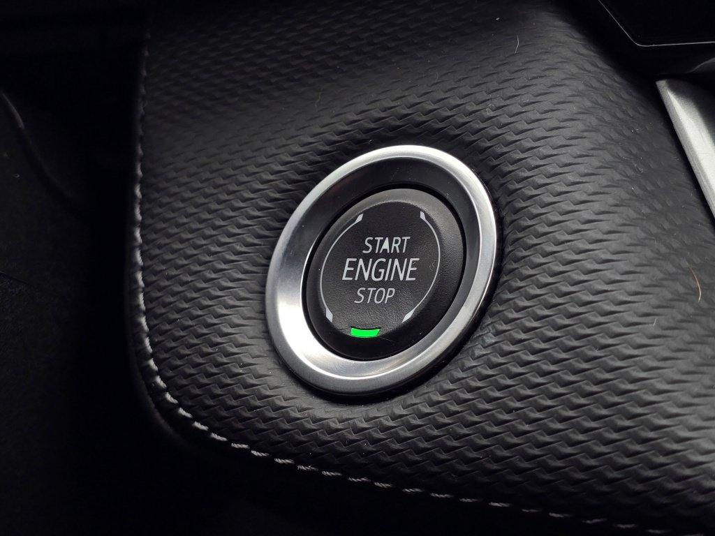 Used 2025 Chevrolet Equinox LT w/ Convenience Package II FWD image 40