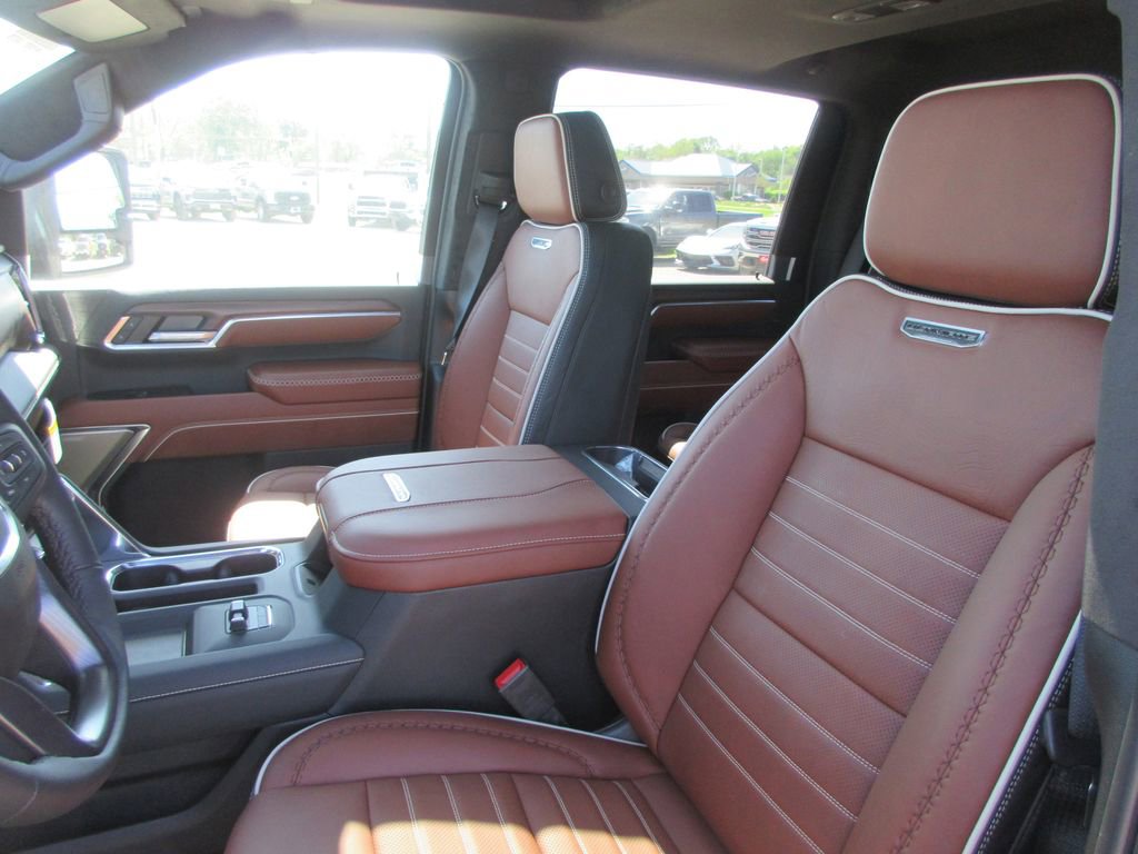 New 2026 GMC Sierra 2500 Denali Ultimate AWD/4WD image 13