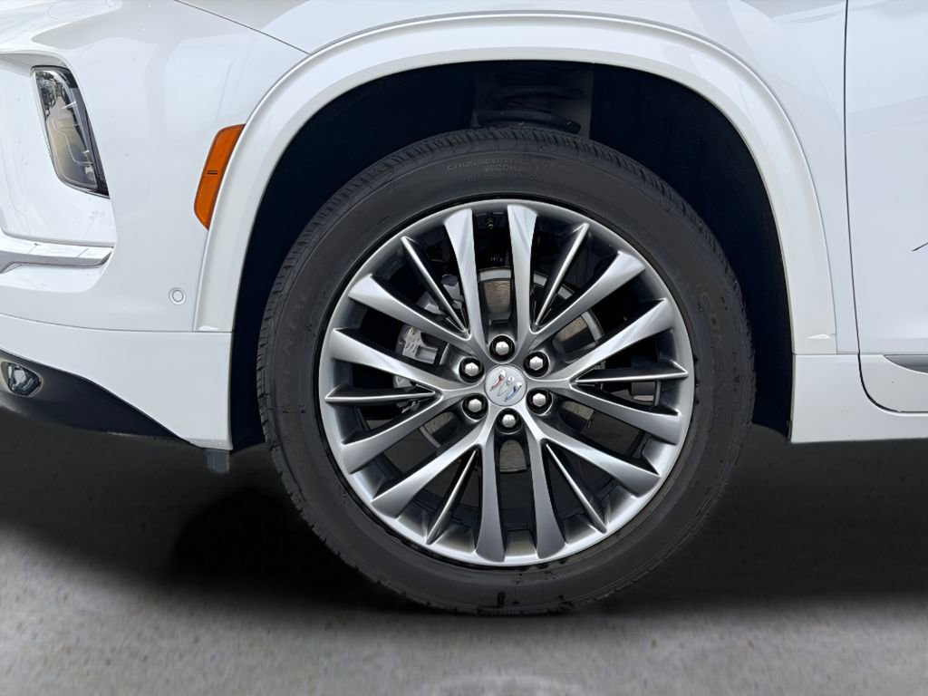 Used 2025 Buick Enclave Avenir w/ Super Cruise Package image 9
