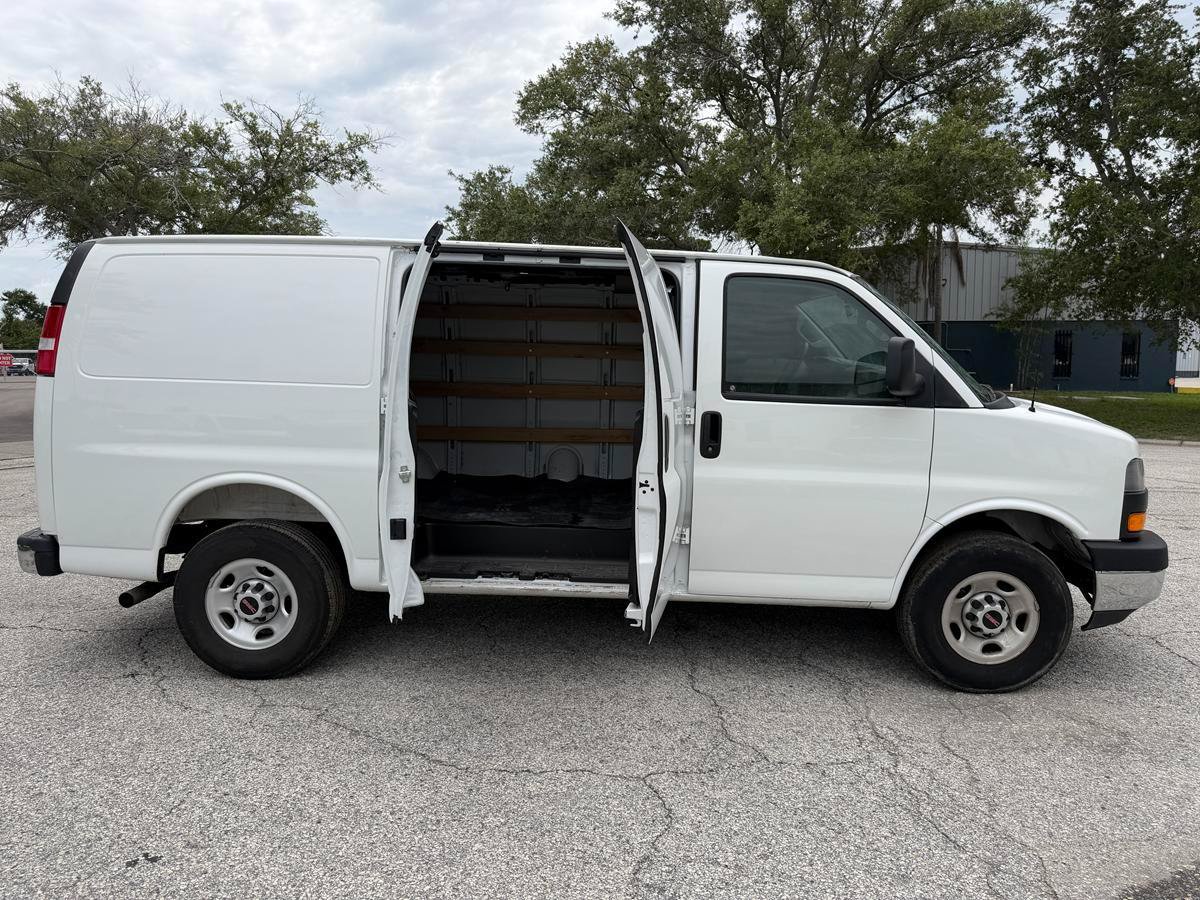 Used 2025 GMC Savana 2500 w/ Driver Convenience Package RWD image 8