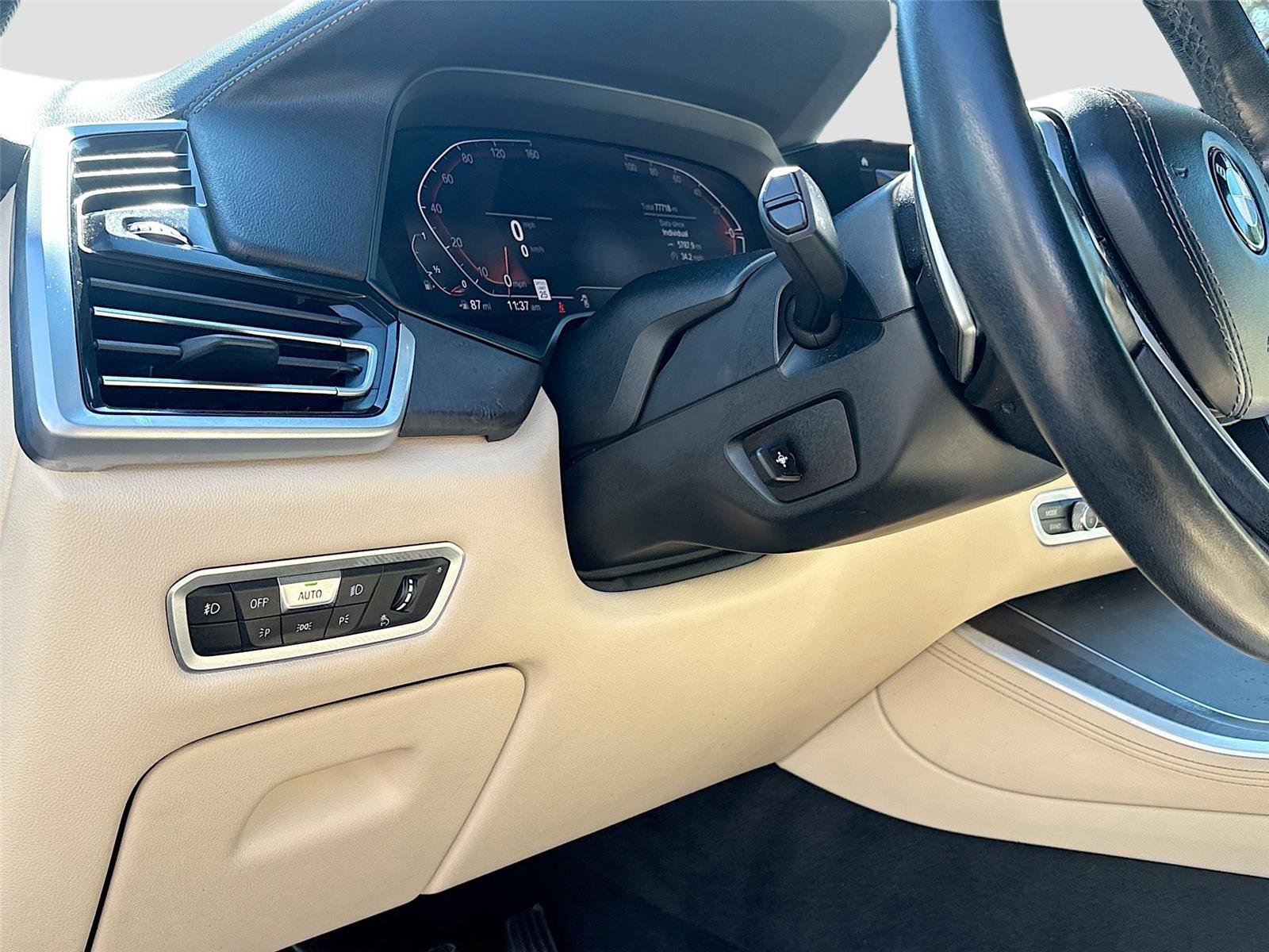 Used 2021 BMW X5 sDrive40i w/ Premium Package image 11