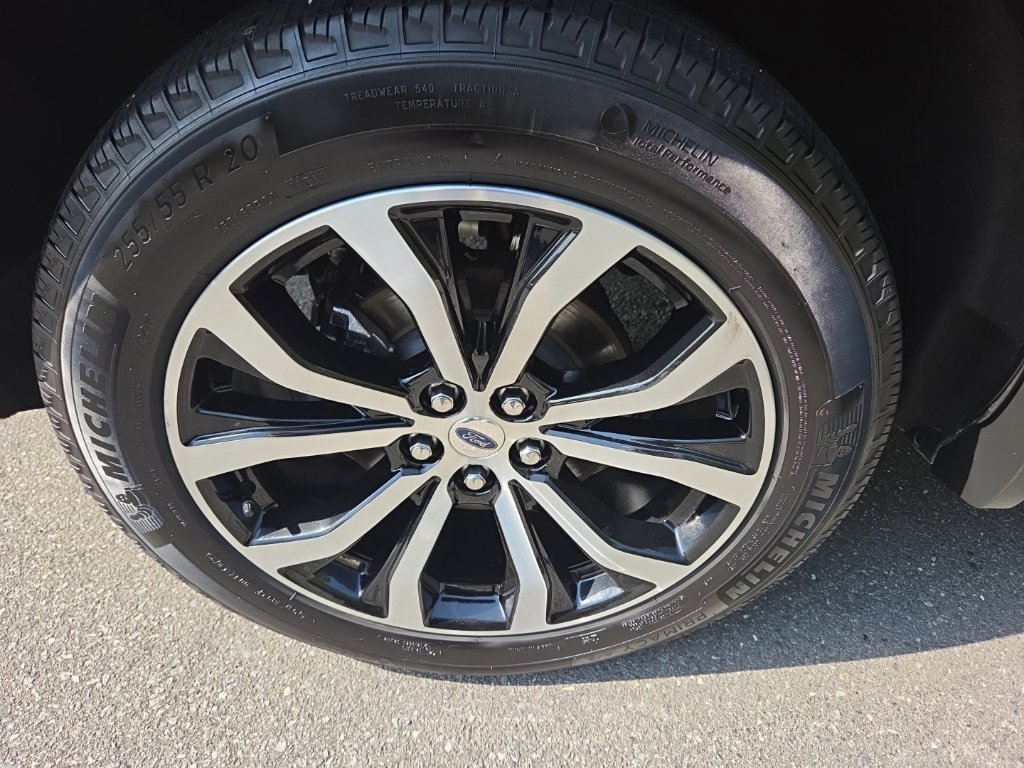 Used 2025 Ford Explorer ST-Line AWD/4WD image 11