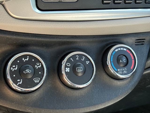 Used 2012 Toyota Yaris LE FWD image 13